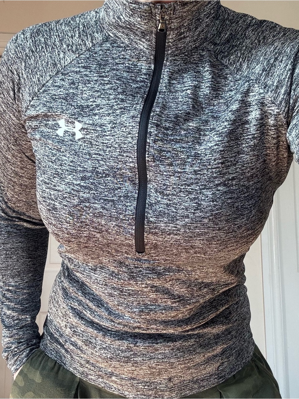 Under Armour Women's Heathered Gray Black 1/4 Zip Long Sleeve Top